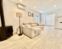 Resale - Villa - Orihuela Costa - Villamartín