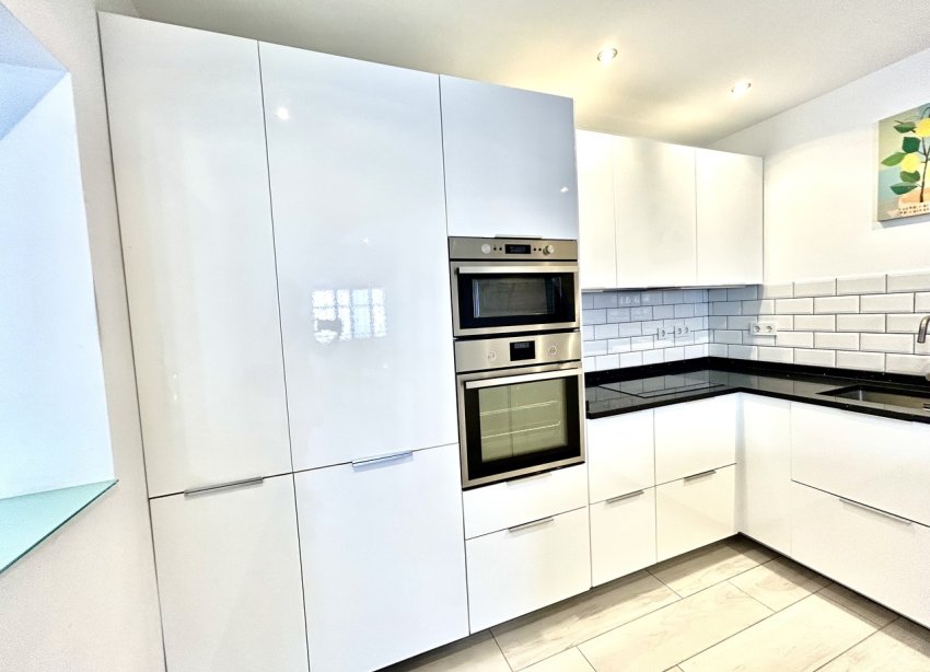 Resale - Villa - Orihuela Costa - Villamartín