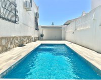Resale - Villa - Orihuela Costa - Villamartín