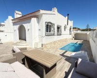 Resale - Villa - Orihuela Costa - Villamartín