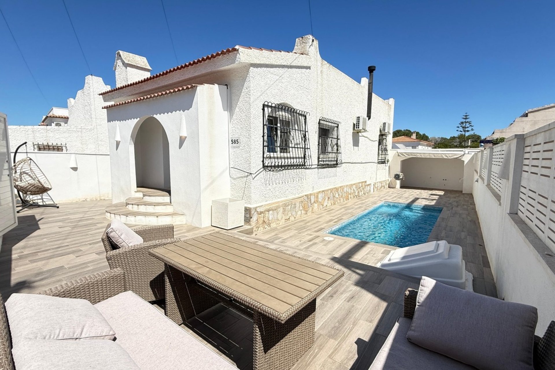Resale - Villa - Orihuela Costa - Villamartín