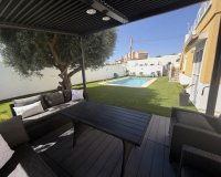 Resale - Villa - Orihuela Costa - Villamartín