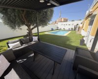 Resale - Villa - Orihuela Costa - Villamartín