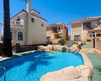Resale - Villa - Orihuela Costa - Villamartín