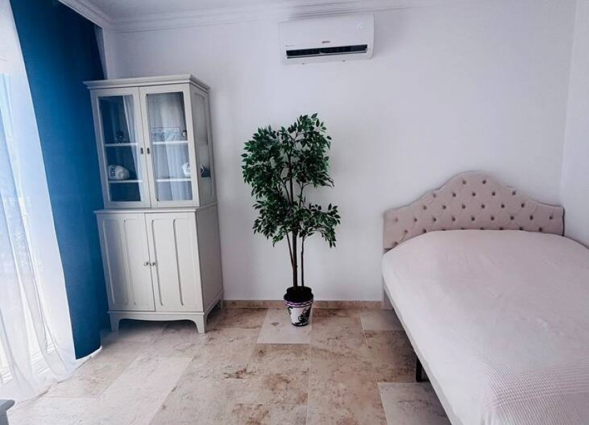 Resale - Villa - Orihuela Costa - Villamartín