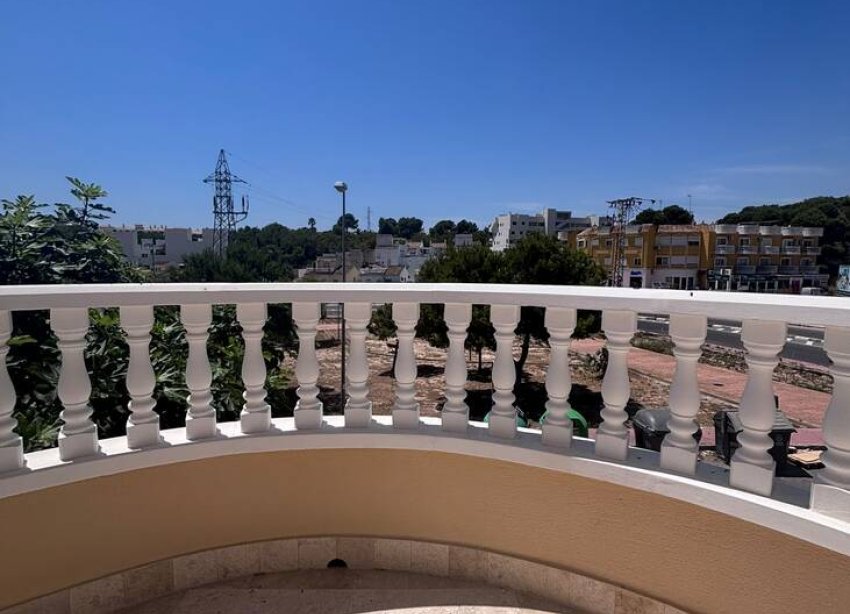 Resale - Villa - Orihuela Costa - Villamartín