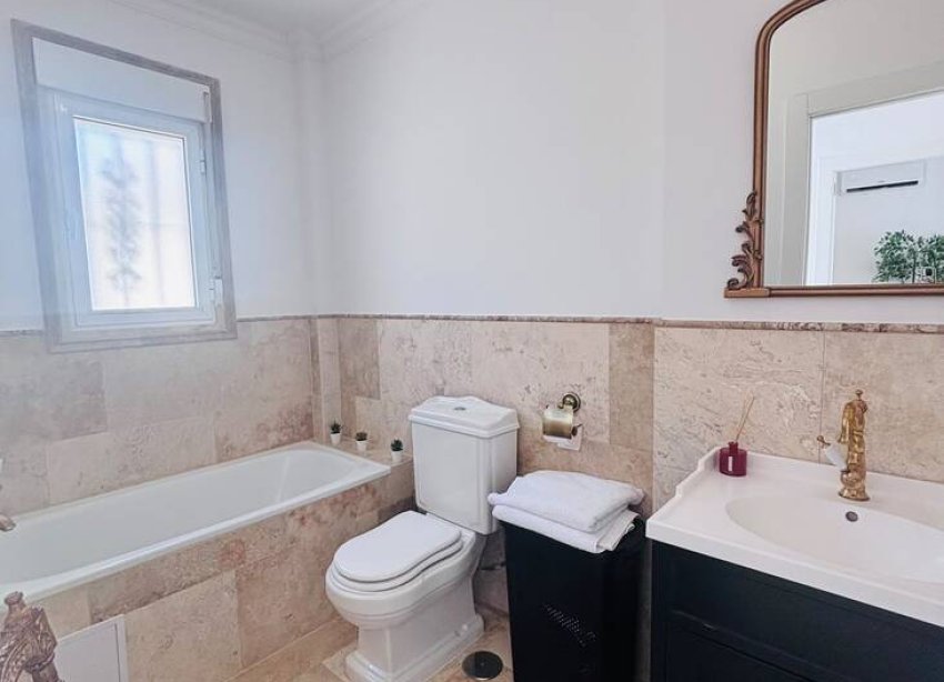 Resale - Villa - Orihuela Costa - Villamartín