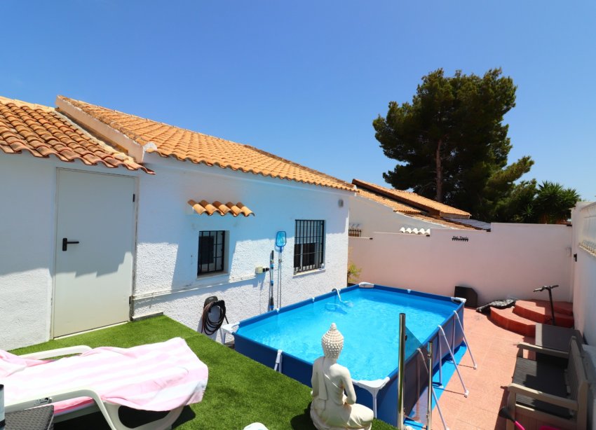 Resale - Villa - Orihuela Costa - Villamartín