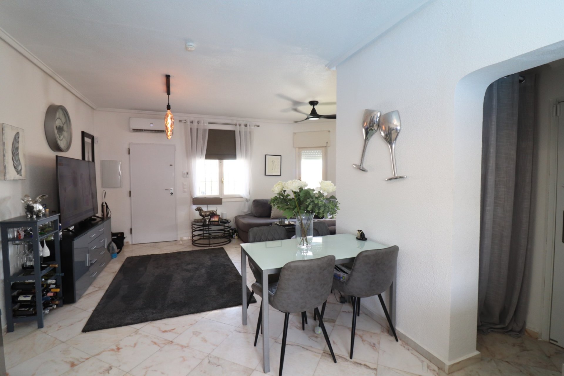 Resale - Villa - Orihuela Costa - Villamartín