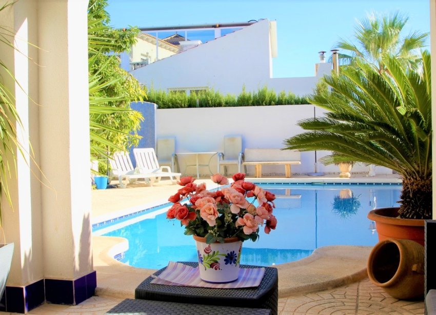 Resale - Villa - Orihuela Costa - Villamartín