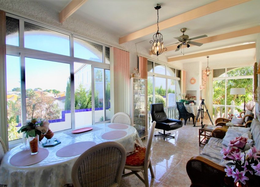 Resale - Villa - Orihuela Costa - Villamartín