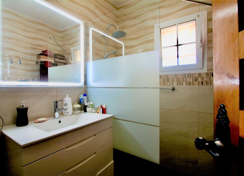 Resale - Villa - Orihuela Costa - Villamartín
