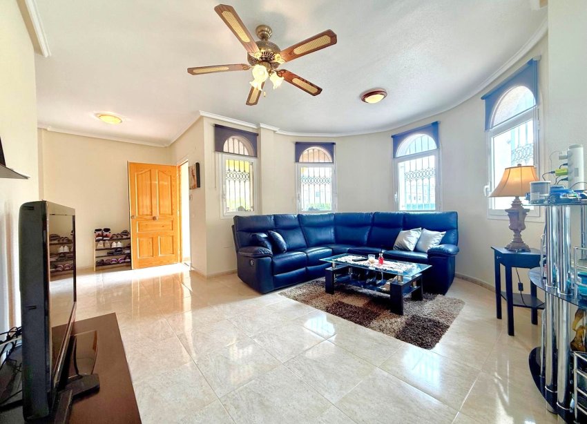 Resale - Villa - Orihuela Costa - Villamartín