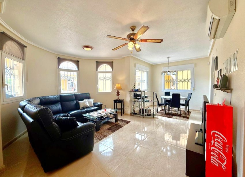 Resale - Villa - Orihuela Costa - Villamartín