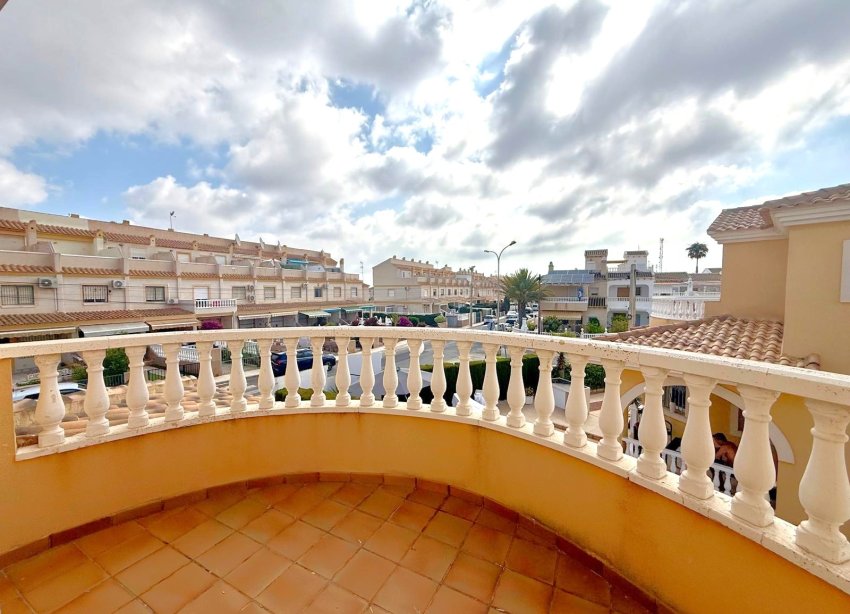 Resale - Villa - Orihuela Costa - Villamartín