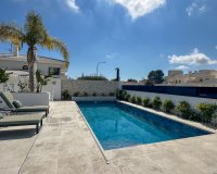 Resale - Villa - Orihuela Costa - Villamartín