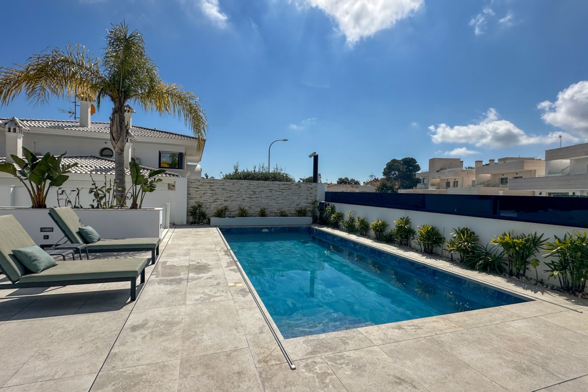 Resale - Villa - Orihuela Costa - Villamartín