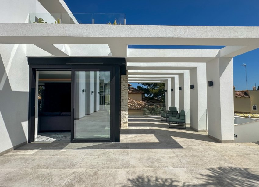 Resale - Villa - Orihuela Costa - Villamartín