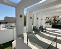Resale - Villa - Orihuela Costa - Villamartín