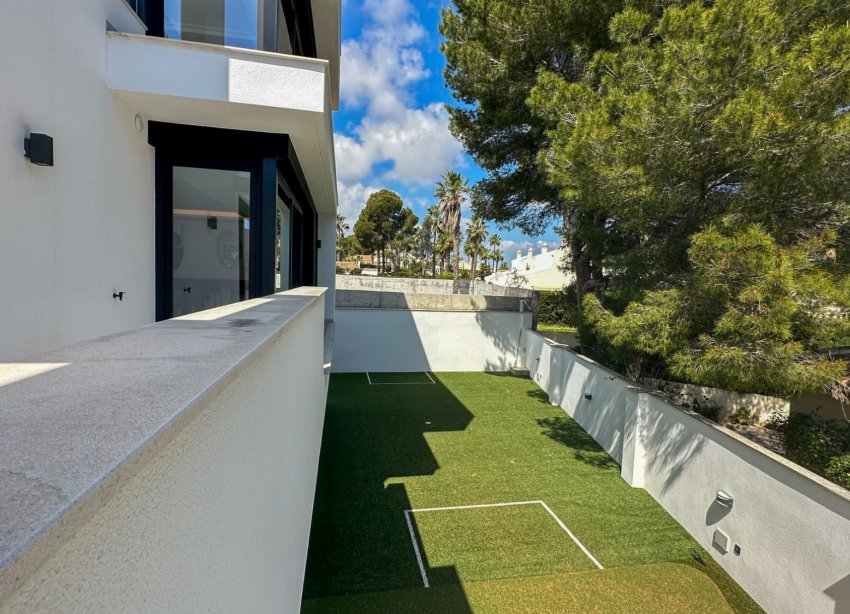 Resale - Villa - Orihuela Costa - Villamartín