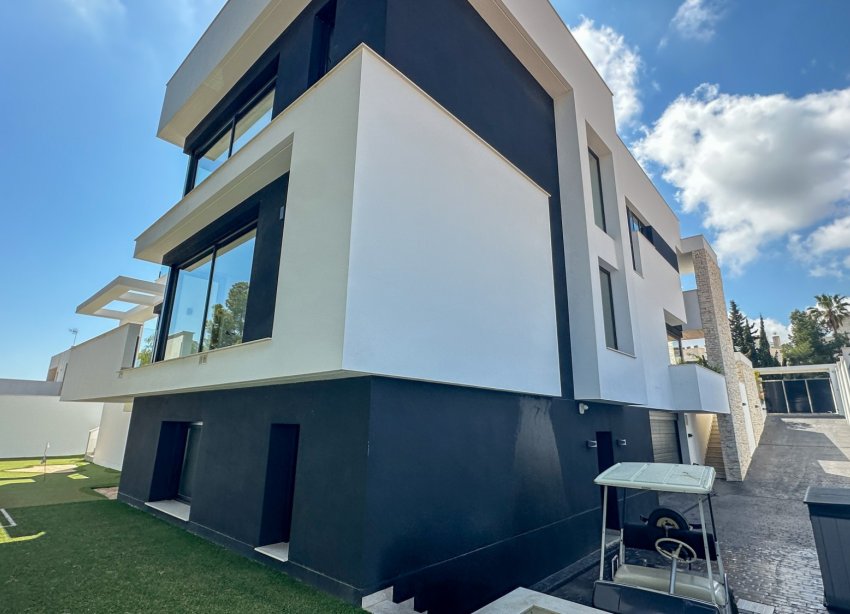 Resale - Villa - Orihuela Costa - Villamartín