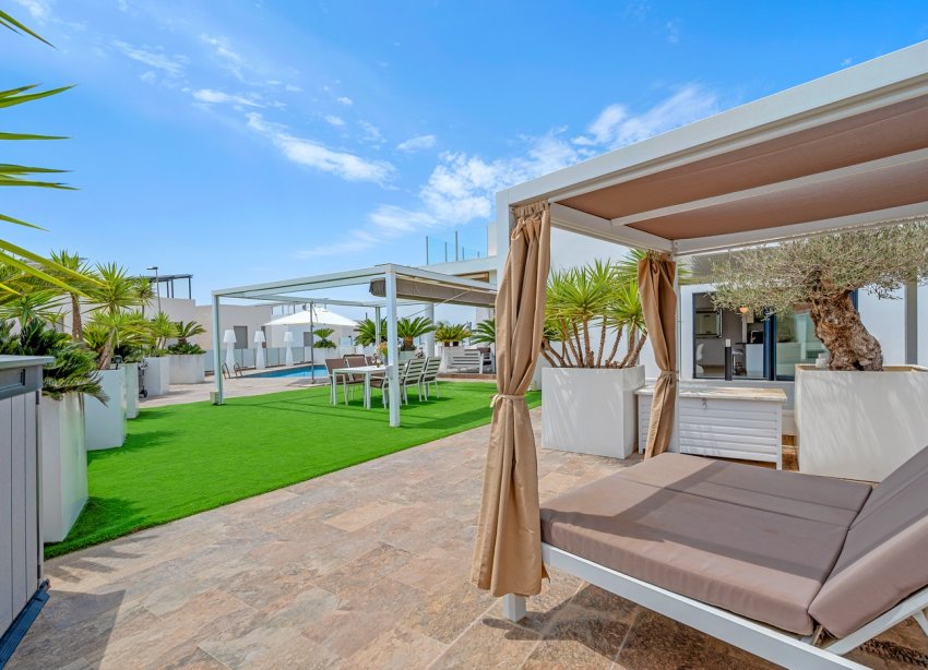 Resale - Villa - Orihuela Costa - Villamartín