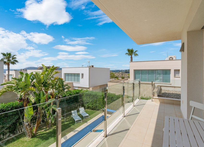 Resale - Villa - Orihuela Costa - Vistabella Golf