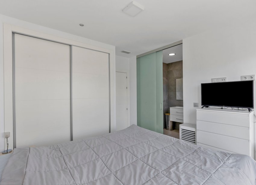 Resale - Villa - Orihuela Costa - Vistabella Golf