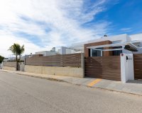 Resale - Villa - Orihuela Costa - Vistabella Golf