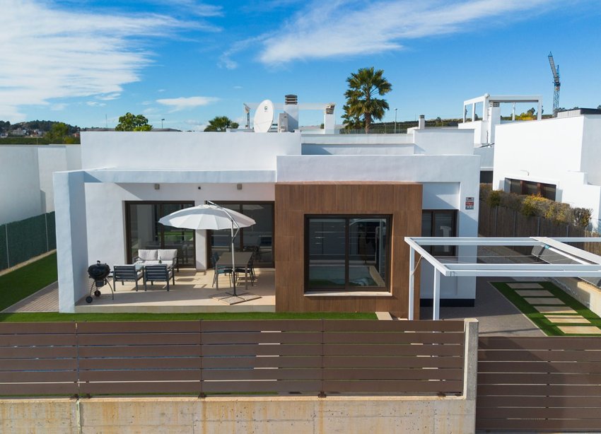 Resale - Villa - Orihuela Costa - Vistabella Golf