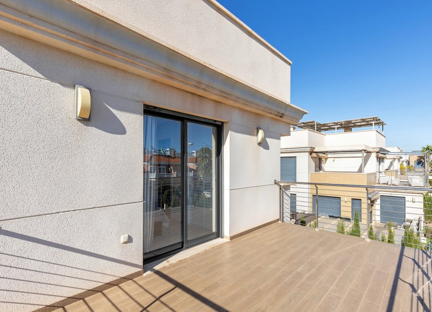 Resale - Villa - Orihuela Costa