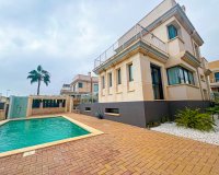 Resale - Villa - Orihuela Costa