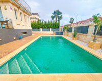 Resale - Villa - Orihuela Costa