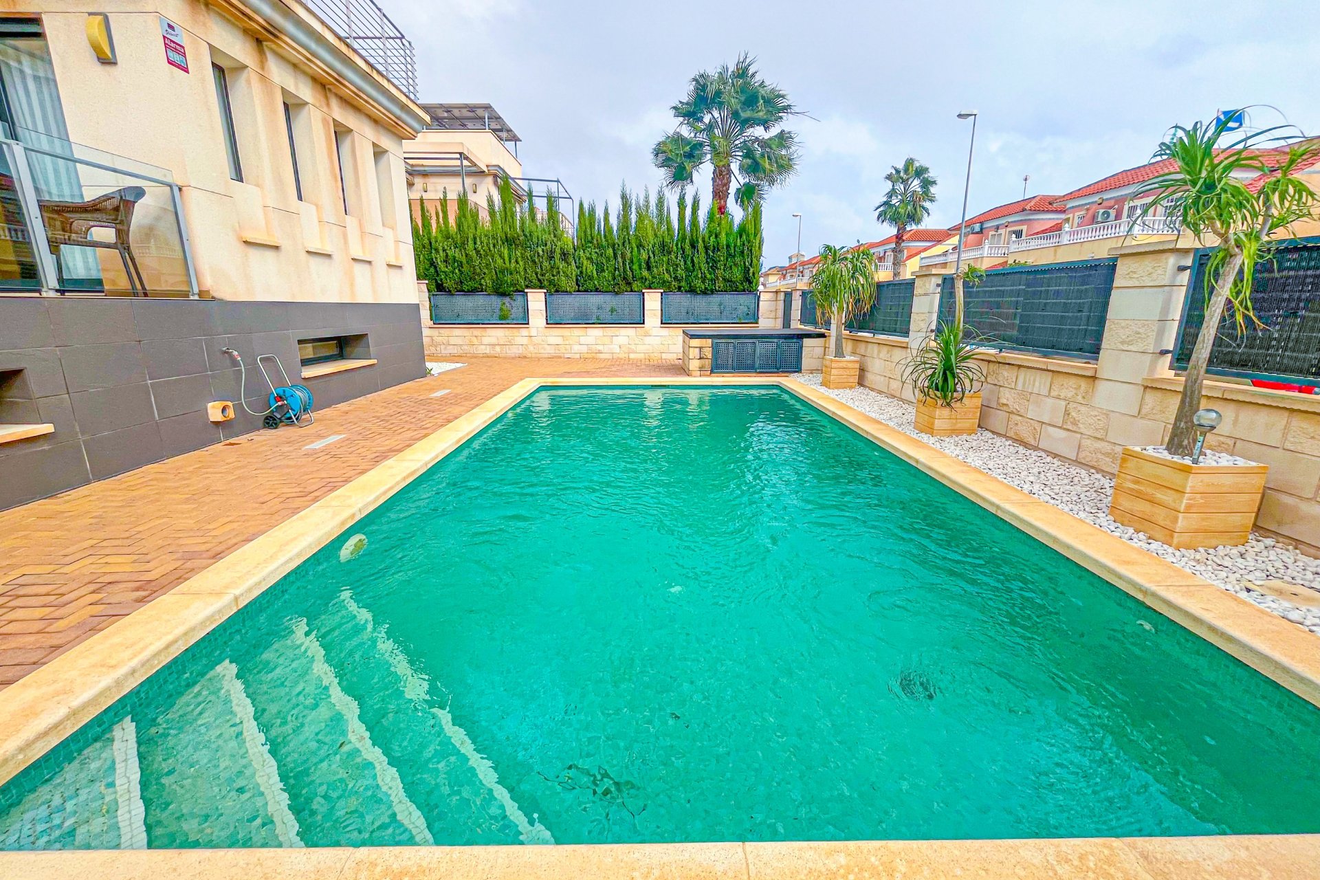 Resale - Villa - Orihuela Costa