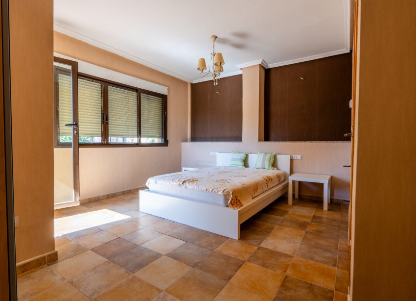 Resale - Villa - Orihuela Costa