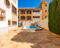 Resale - Villa - Orihuela Costa