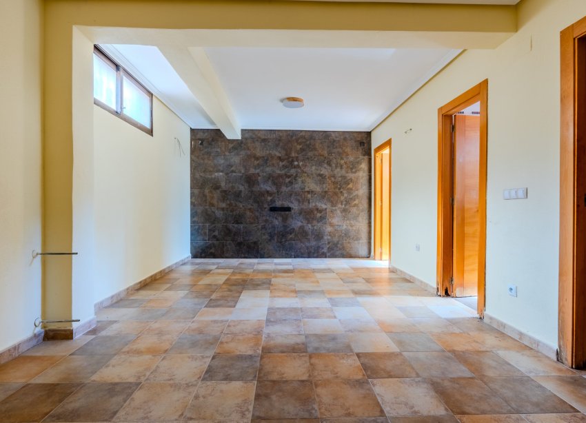 Resale - Villa - Orihuela Costa