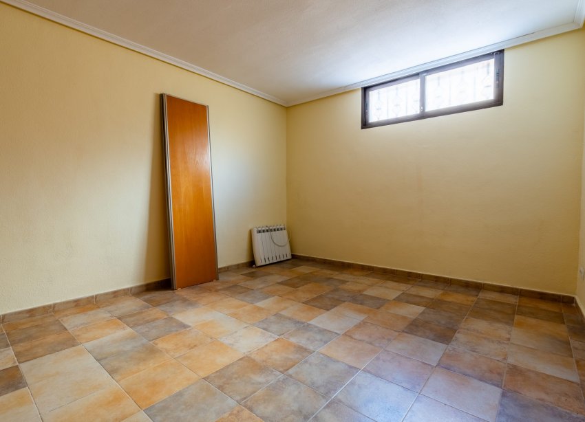 Resale - Villa - Orihuela Costa