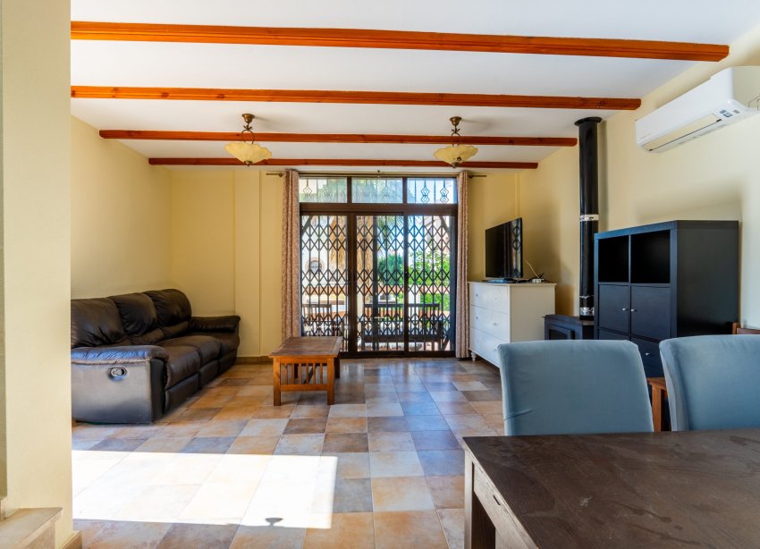 Resale - Villa - Orihuela Costa