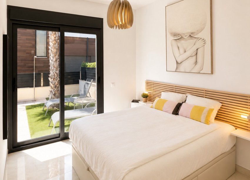 Resale - Villa - Orihuela Costa