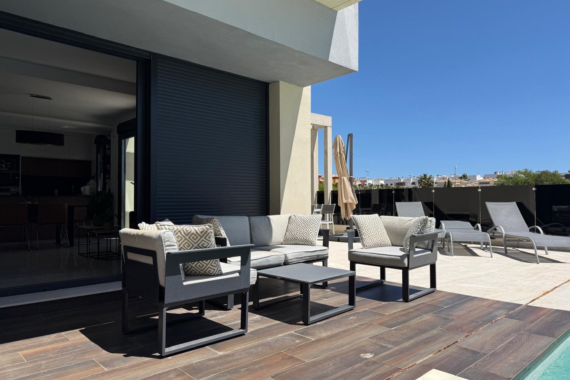 Resale - Villa - Orihuela Costa