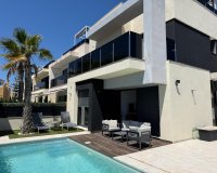 Resale - Villa - Orihuela Costa