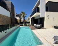 Resale - Villa - Orihuela Costa