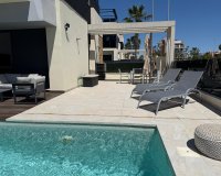 Resale - Villa - Orihuela Costa