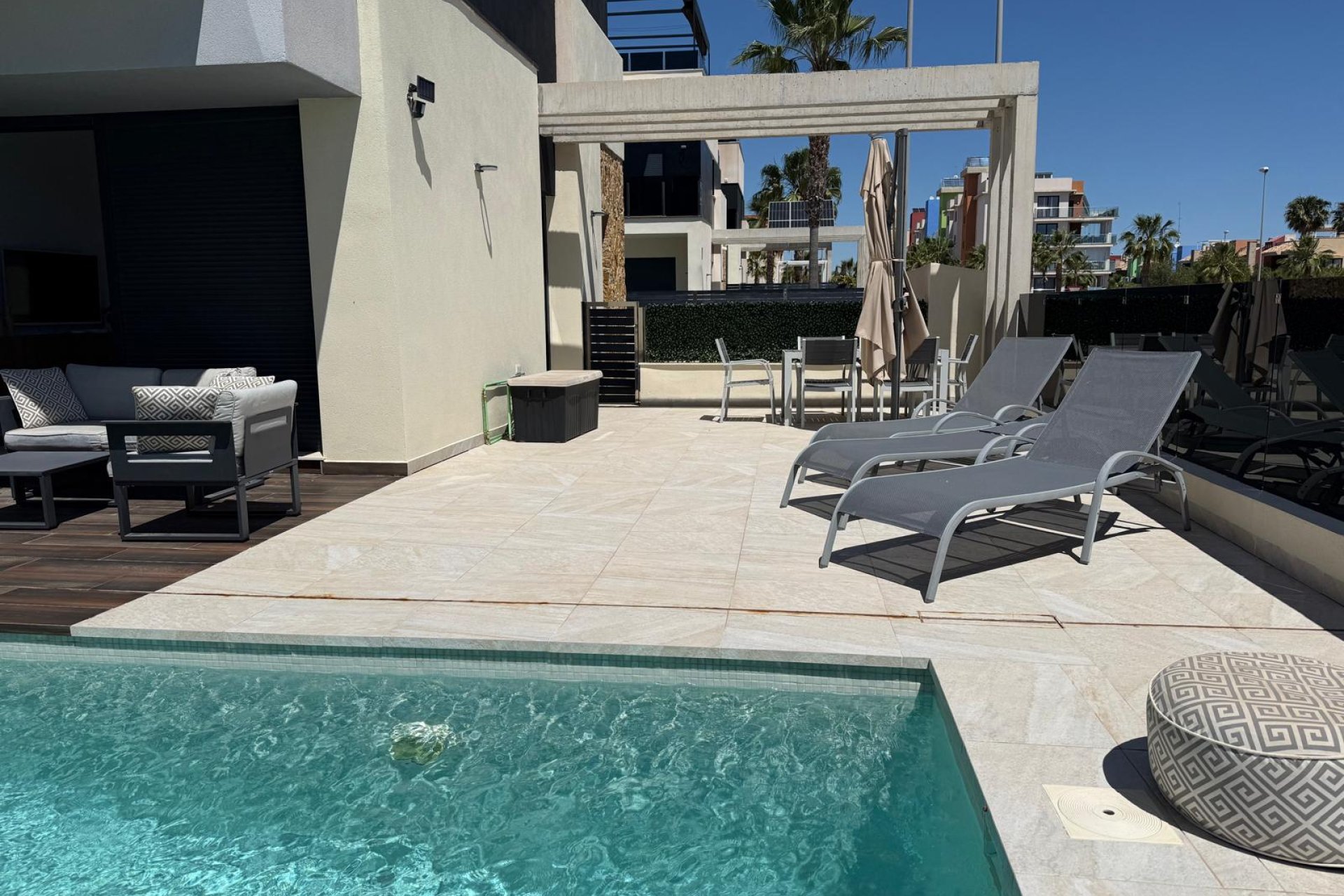 Resale - Villa - Orihuela Costa