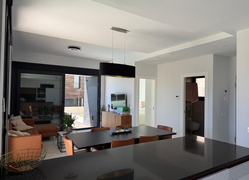 Resale - Villa - Orihuela Costa