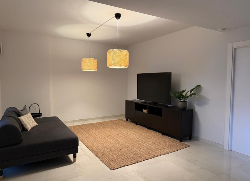 Resale - Villa - Orihuela Costa