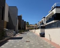 Resale - Villa - Orihuela Costa