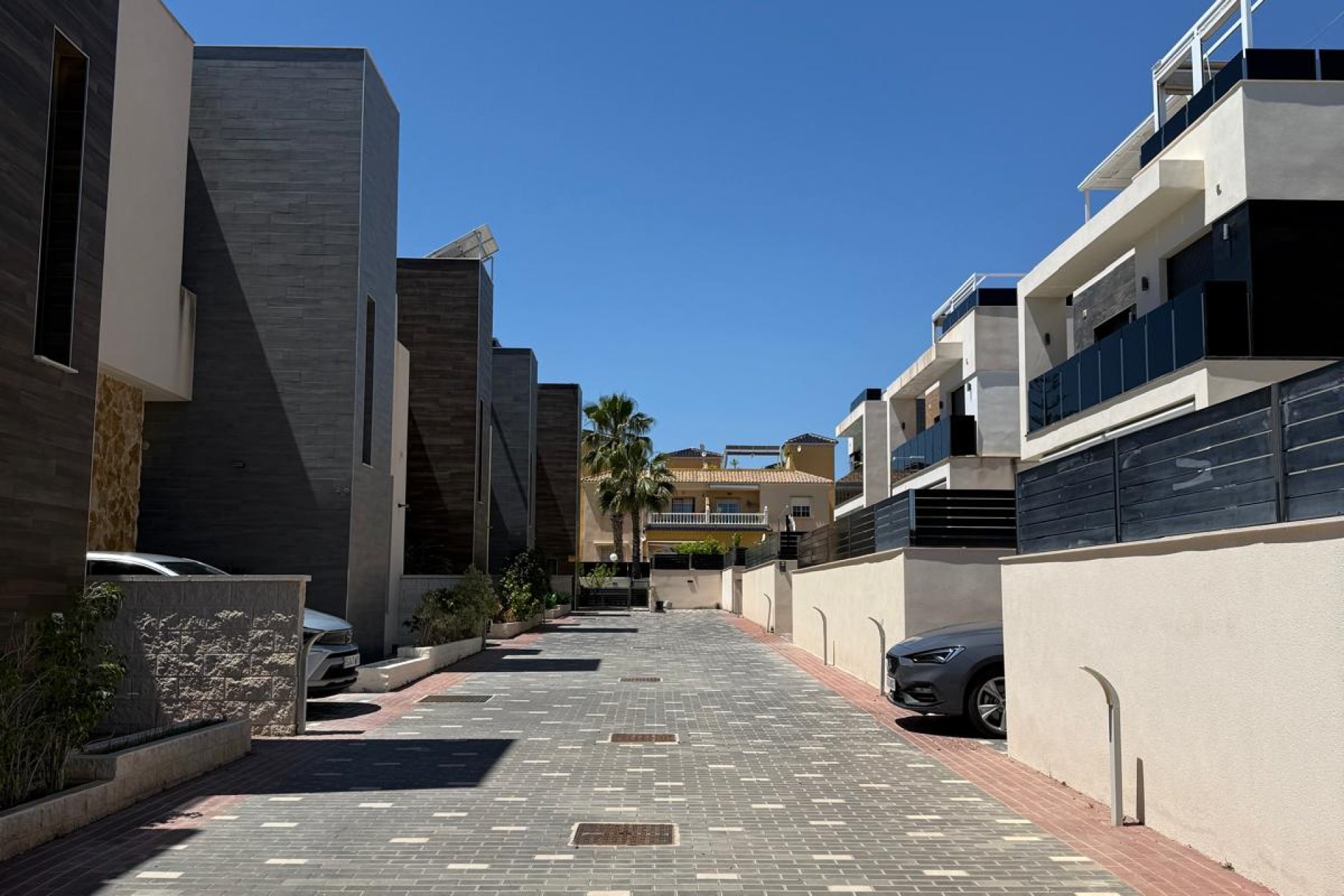 Resale - Villa - Orihuela Costa