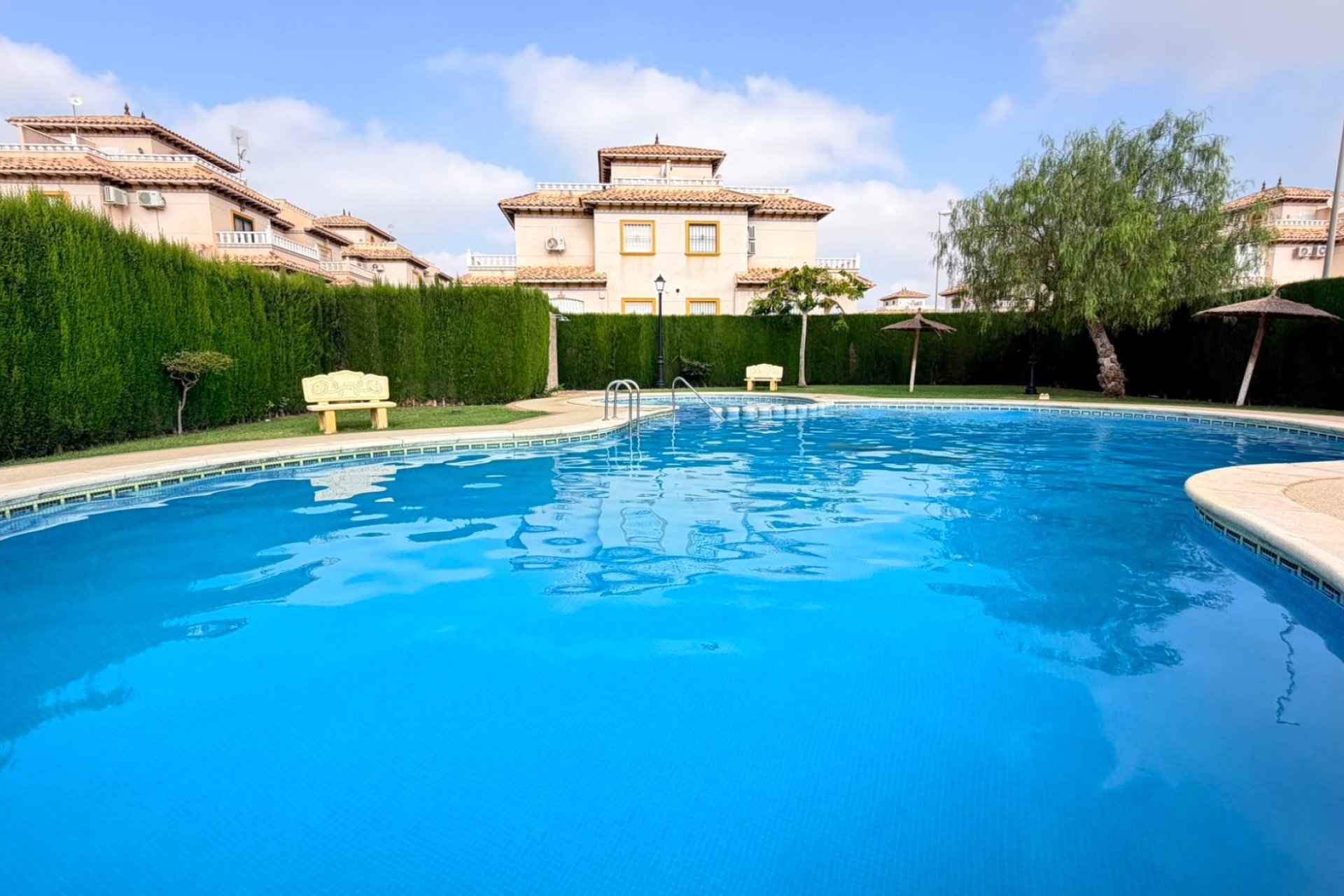 Resale - Villa - Orihuela Costa